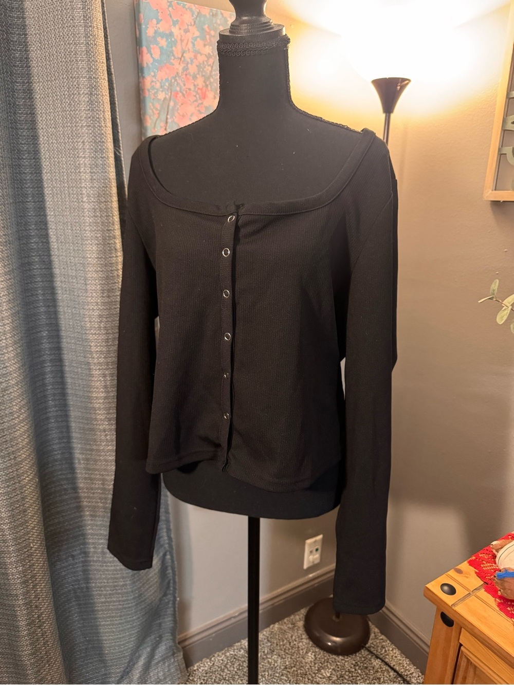 Cider Black Button-Front Long Sleeve Ribbed Top